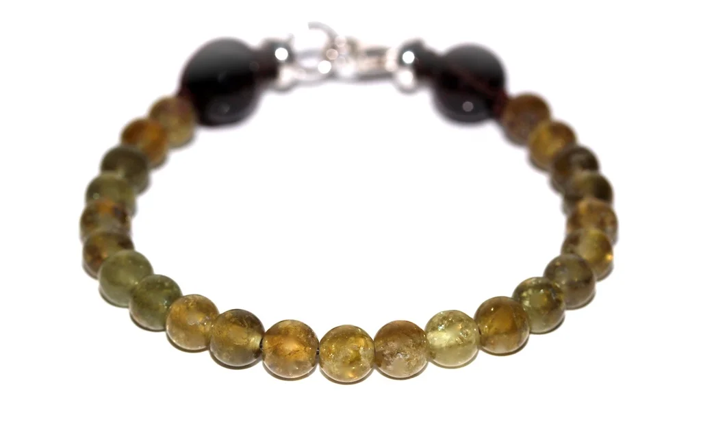 Bracelet en Grenat Vert de l'atelier JAWERY
