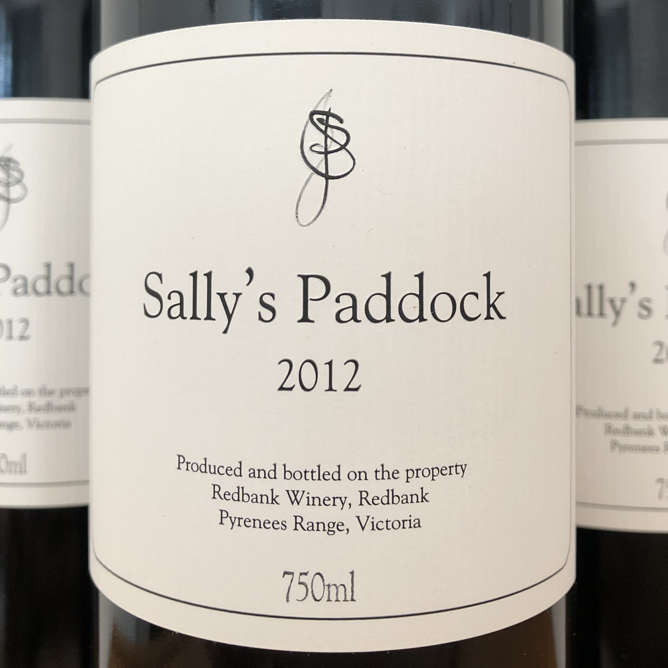 Free Iconic Sally's Paddock 2016 / Hundred Tree Hill Shiraz 2017 . 13 bottle case