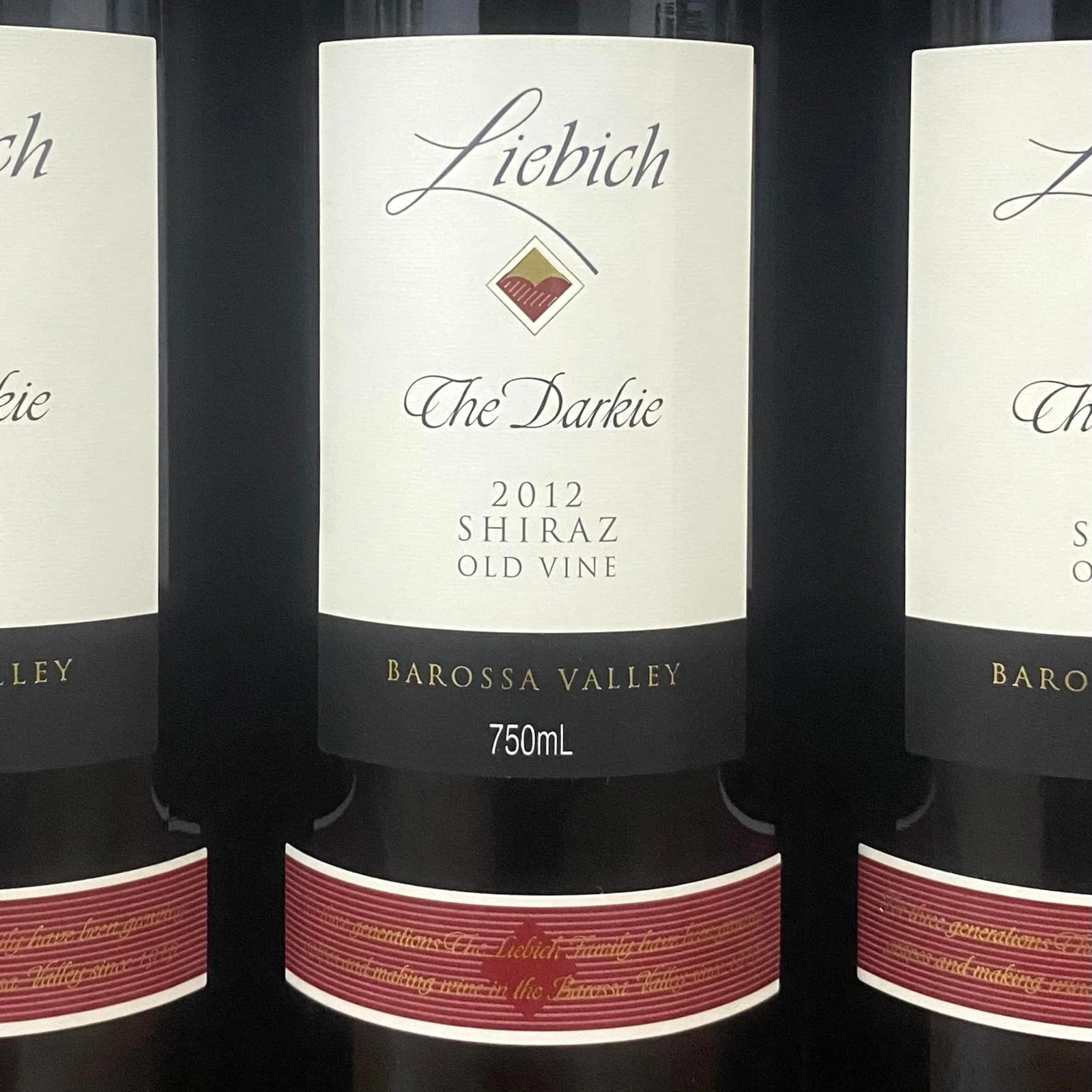 Australian Shiraz Lover Selection . Free Darkie Shiraz