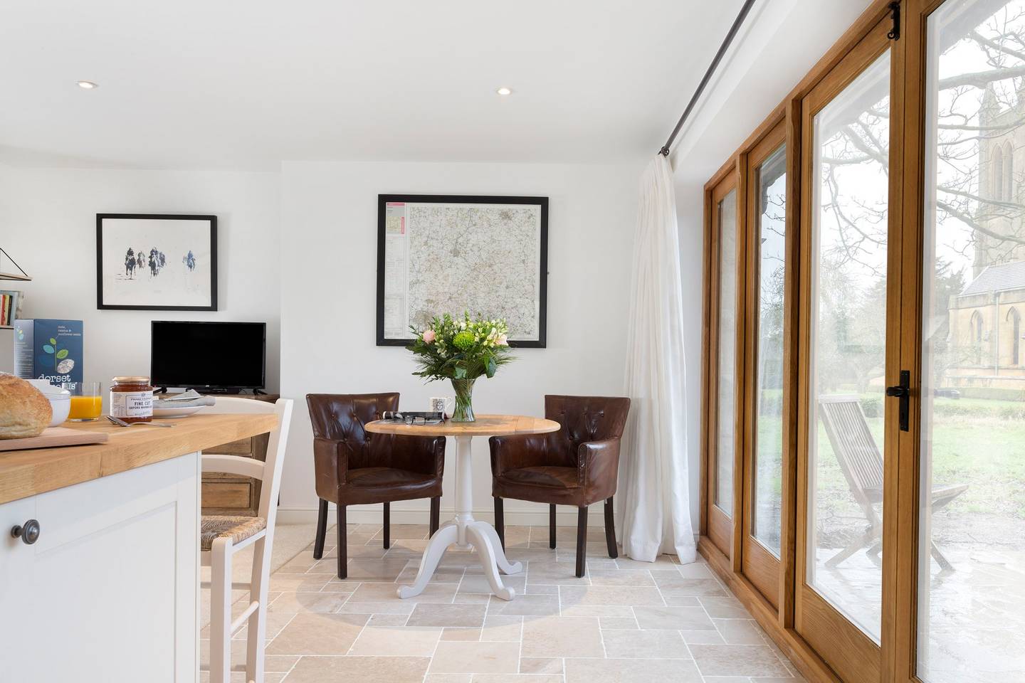 the-cotswold-way-studio-dining.jpg
