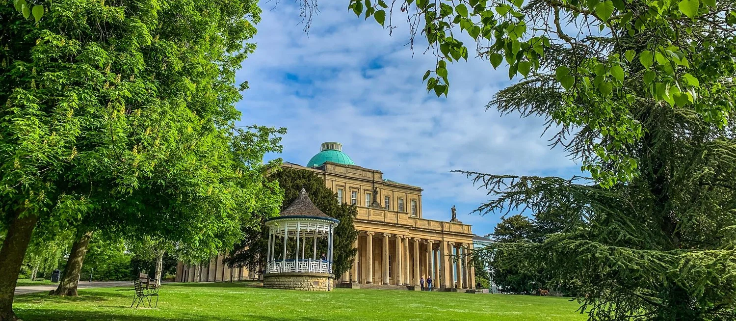 GloucestershireBroadway Cotswolds - Enjoy Eat Shop Stay - Visit Broadway -  A Beautiful Village in All Seasons