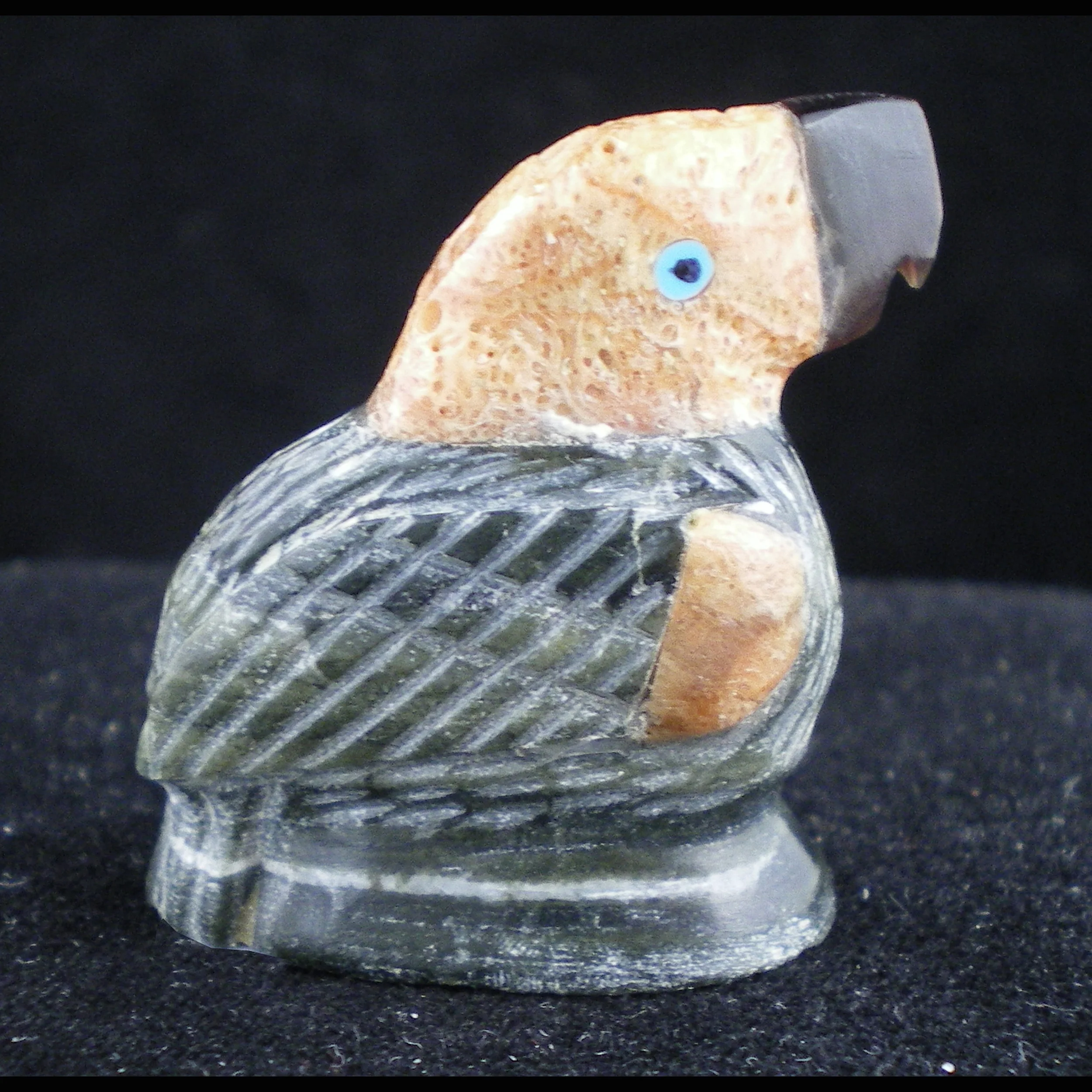 RN94R-Square-Edison-Bobelu-parrot-Zuni-fetish-1200.jpg