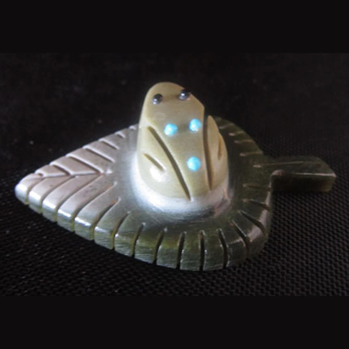 RS63V-Square-Tyrone-Pomcho-frog-on-leaf-400.jpg