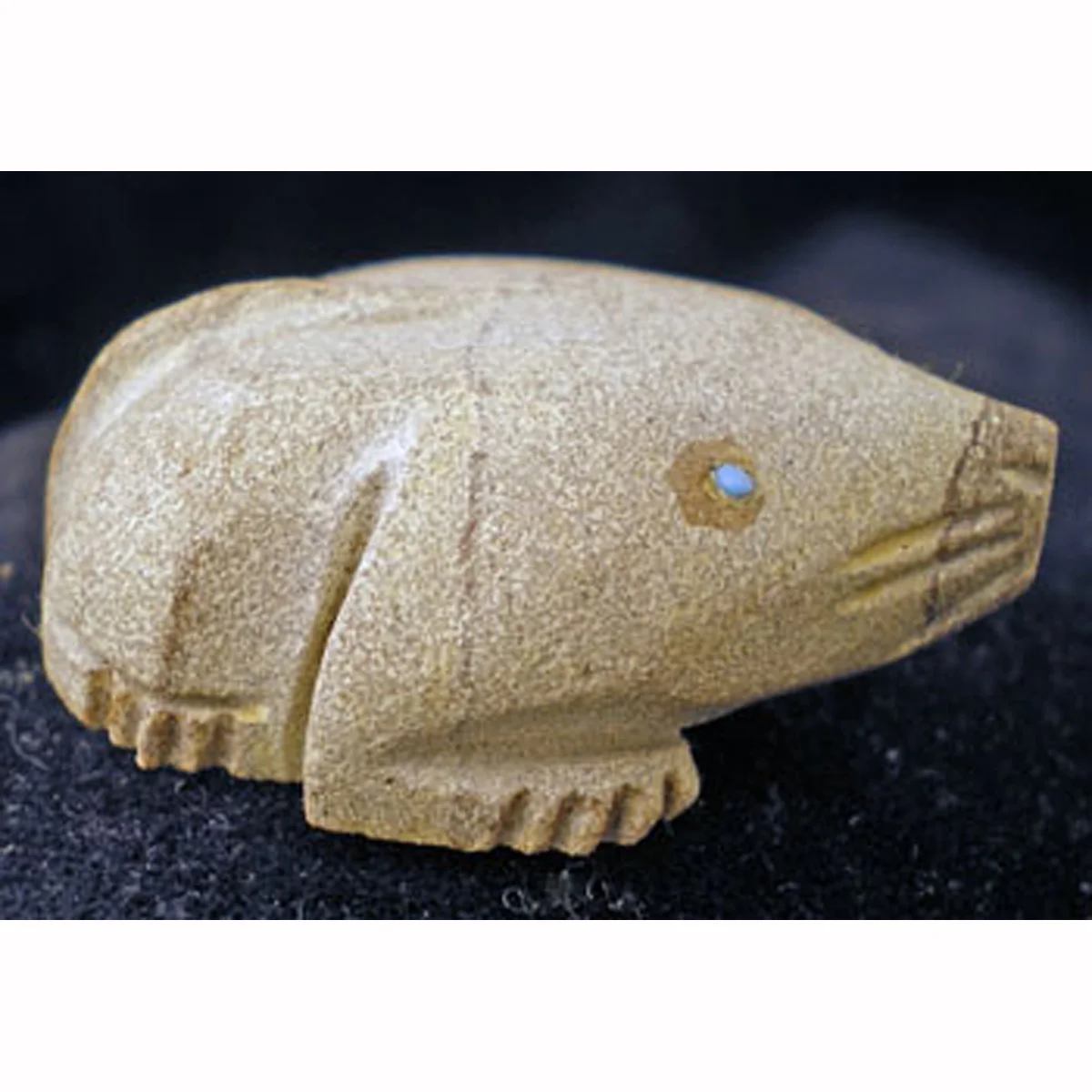 SW18R-Square-Zuni-Ephran-Chavez-mouse-carving-400.jpg