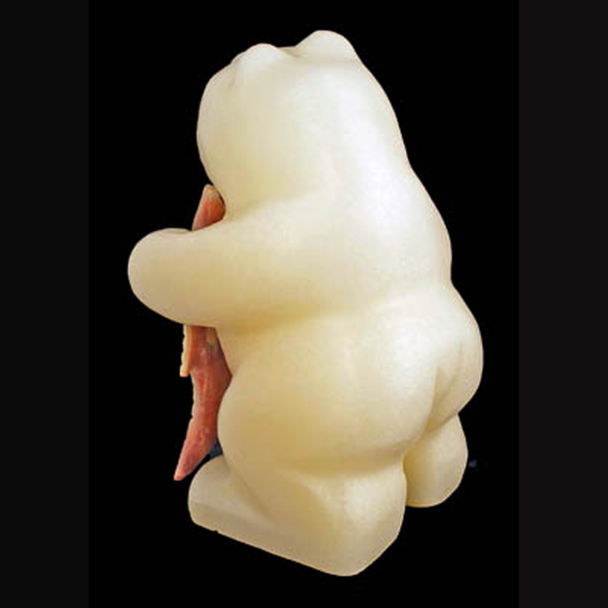 RG05V-Square-Zuni-Dee-Edaakie-bear-carving-400.jpg