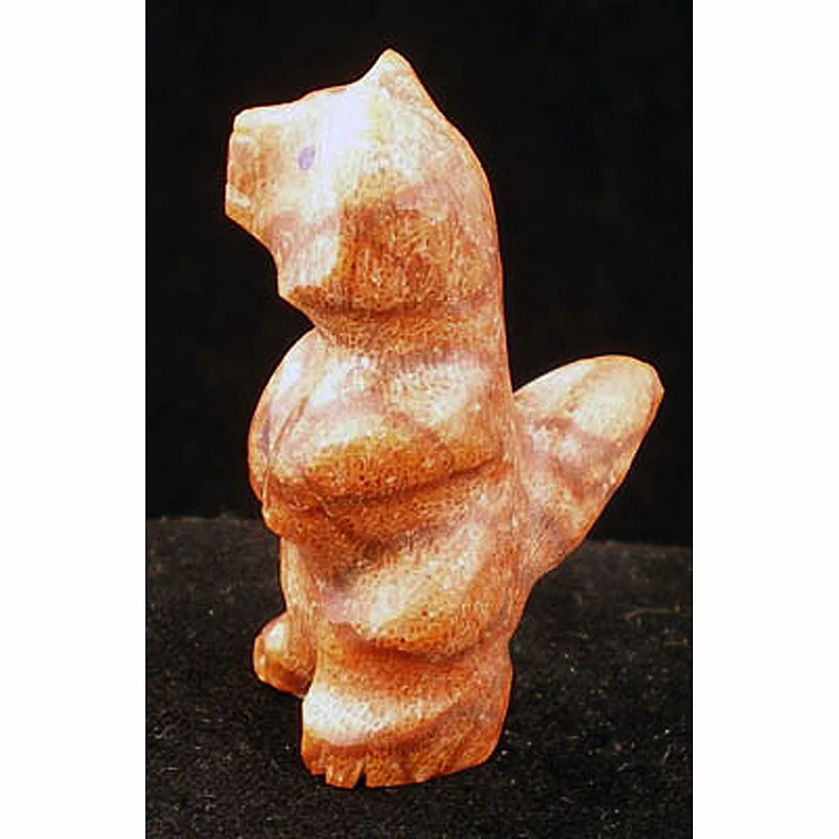 Ri92B-Square-Zuni-Dee-Edaakie-apple-coral-fox-carving-400.jpg