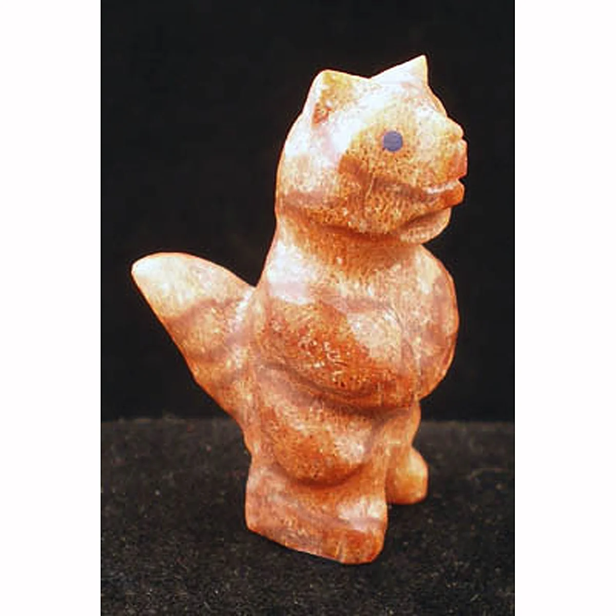 Ri92A-Square-Zuni-Dee-Edaakie-apple-coral-fox-carving-400.jpg
