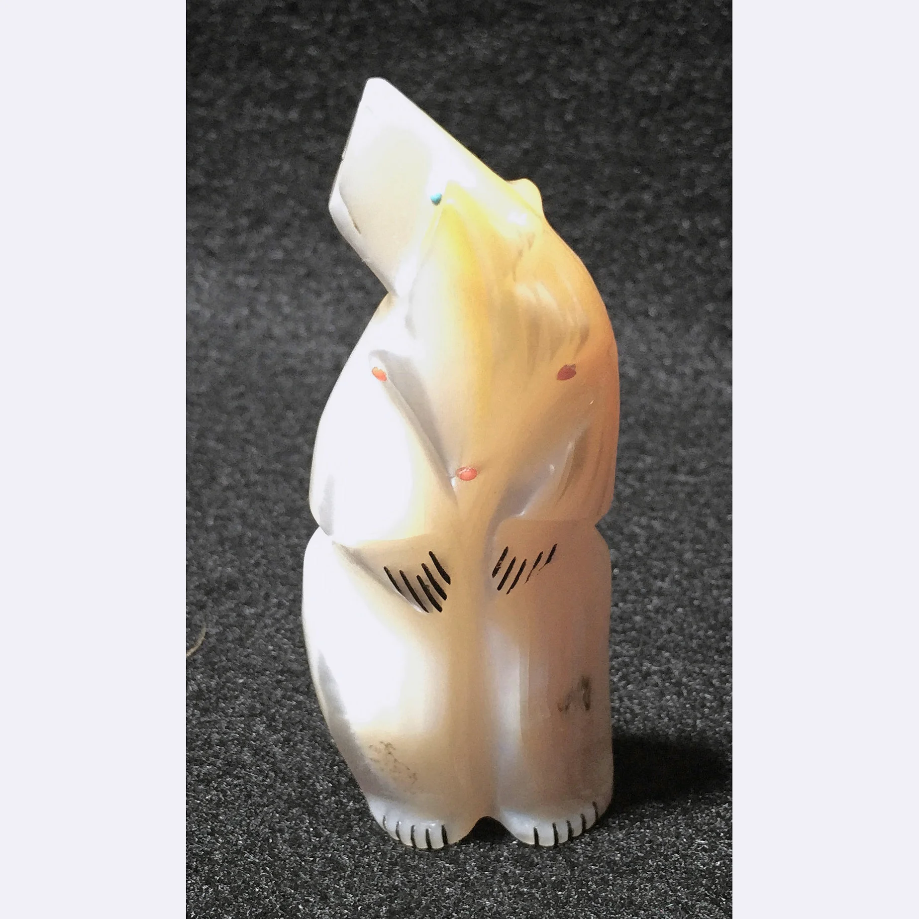 R410F-Square-Zuni-mother-of-pearl-bear-fetish-1000.jpg