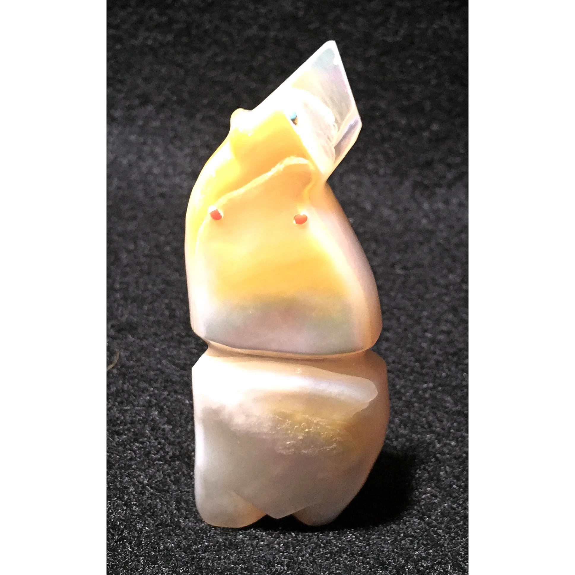 R410V-Square-Zuni-mother-of-pearl-bear-fetish-1000.jpg