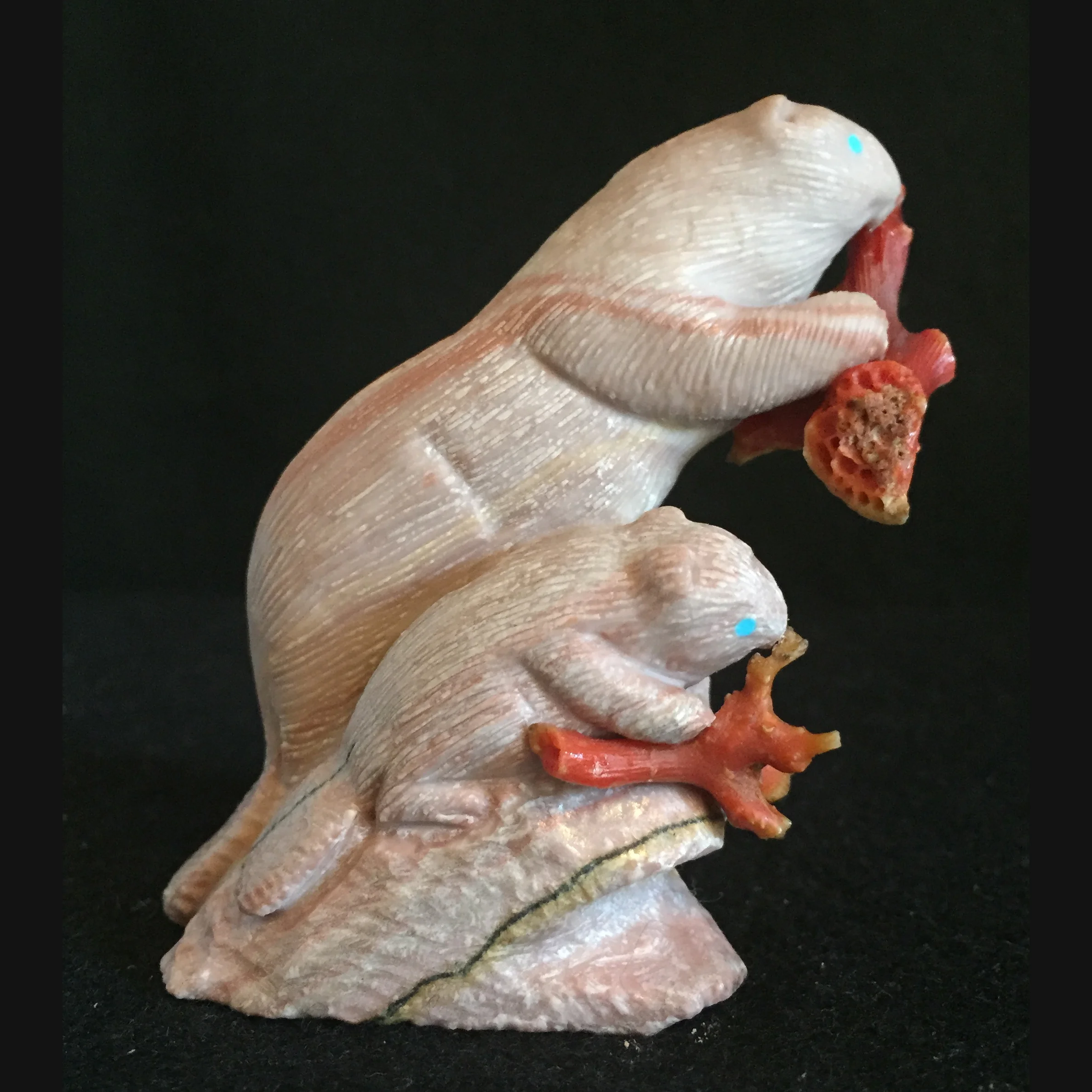 RV61R-Colin-Weeka-Zuni-2 beavers-pipestone-carving.JPG