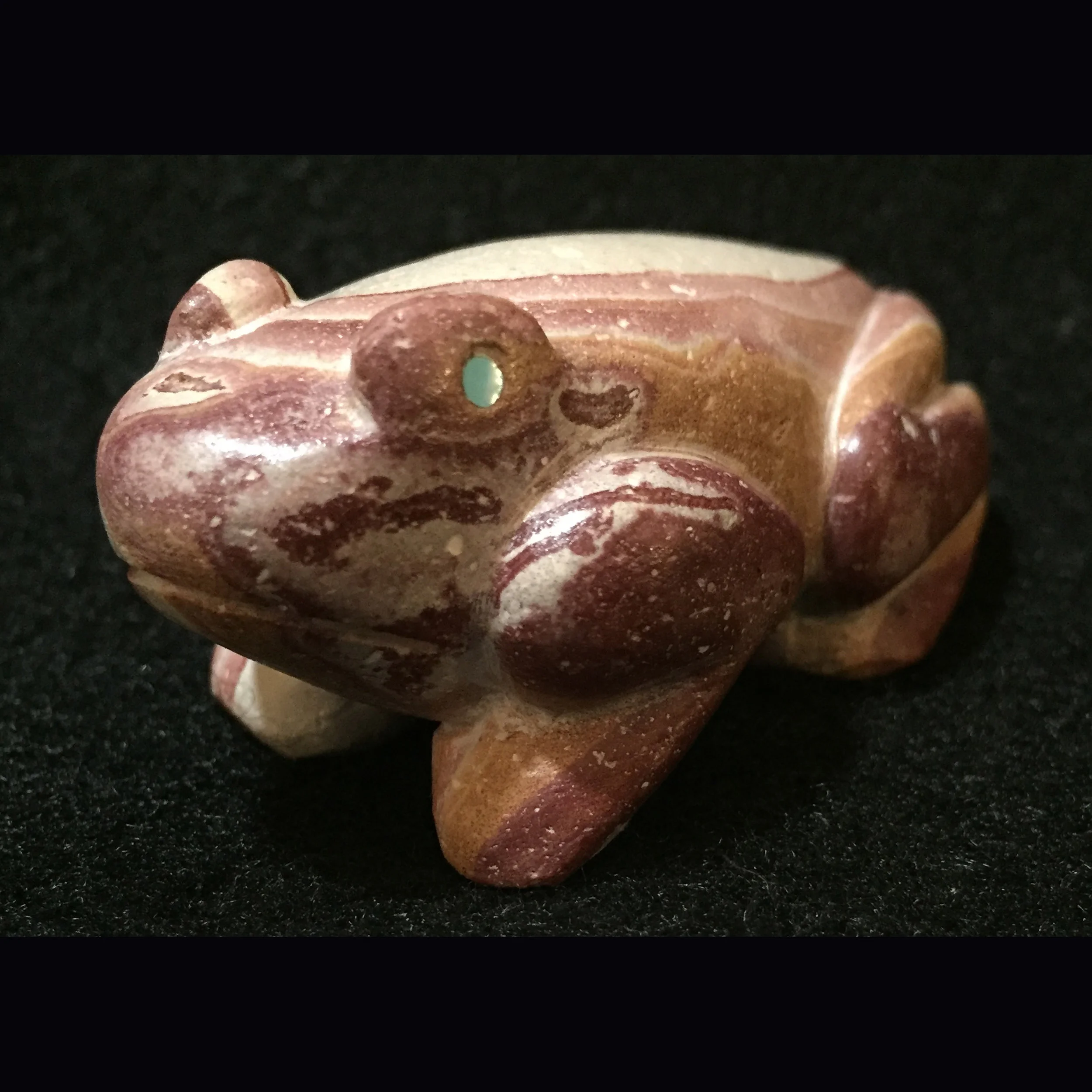 RW38FL_Brian-Yatsattie_Zuni-wonderstone-frog-fetish.jpg