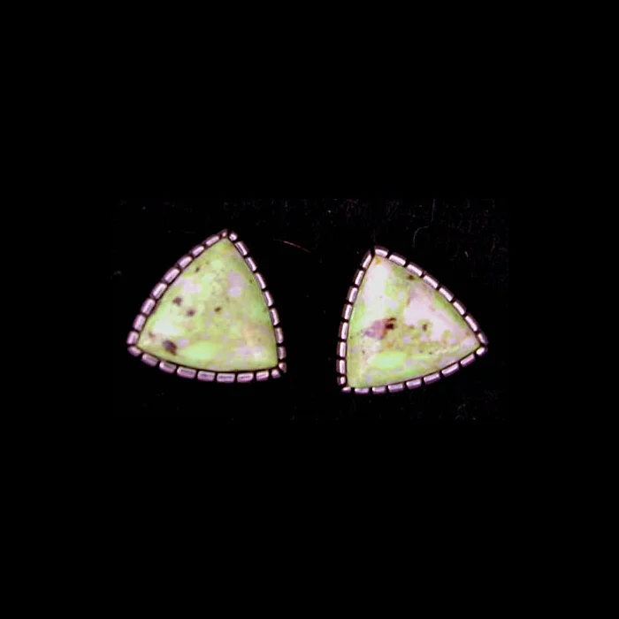 MG38_Navajo_gaspeite_earrings-700.jpg