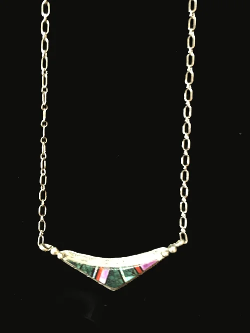 MC37F-Navajo-chevron-pendant-500.jpg