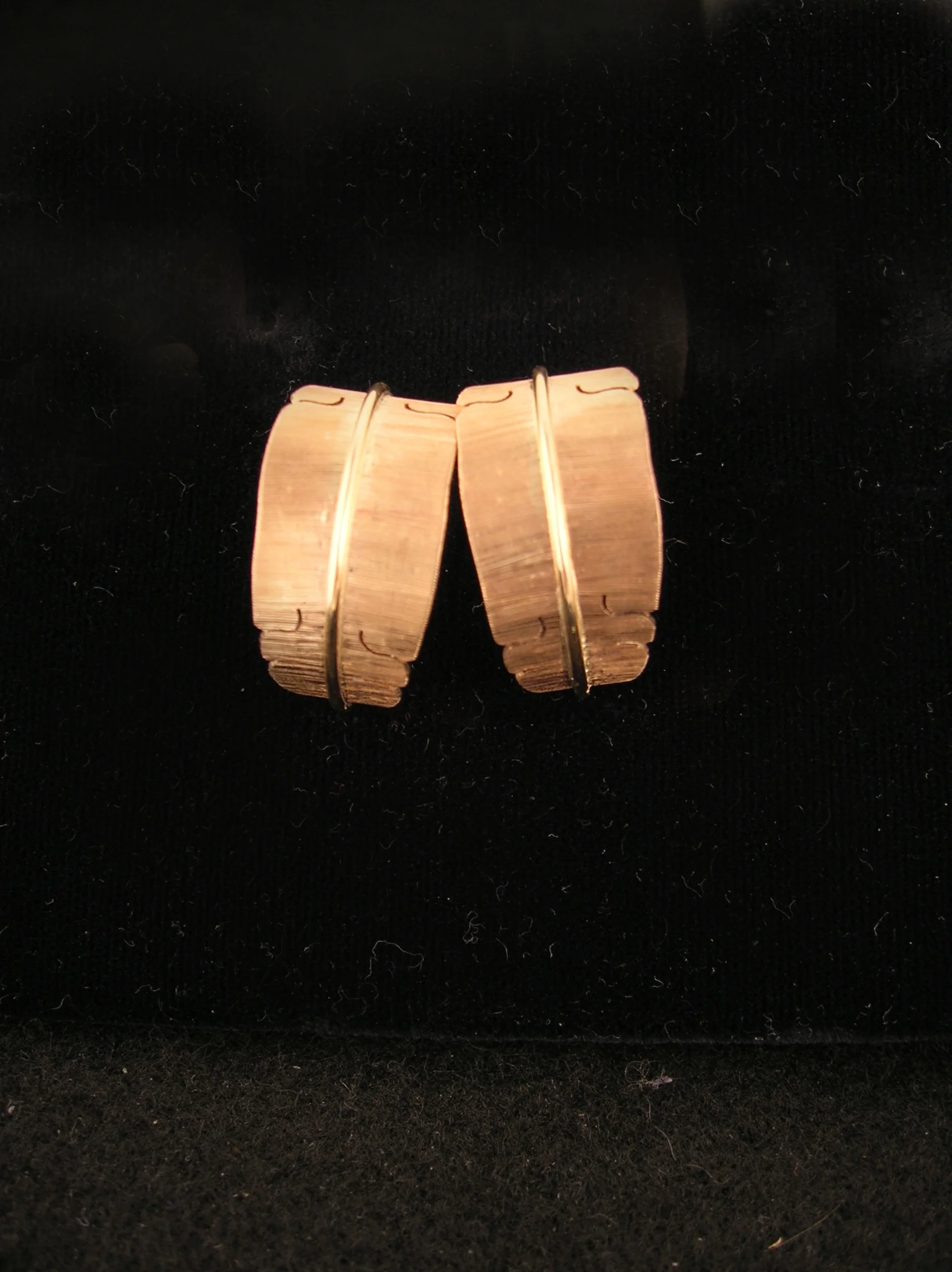 MM03_Michael_Kirk_Isleta_14k_earrings.jpg