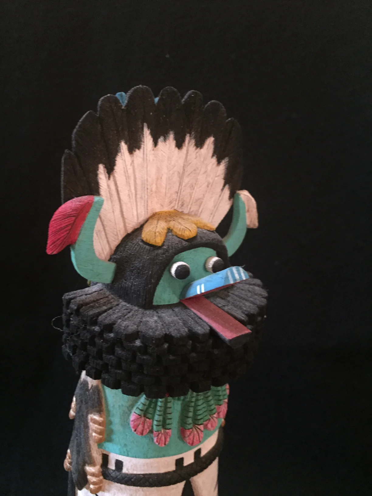 DX01-Zuni-Shalako-Carving-Top.jpg