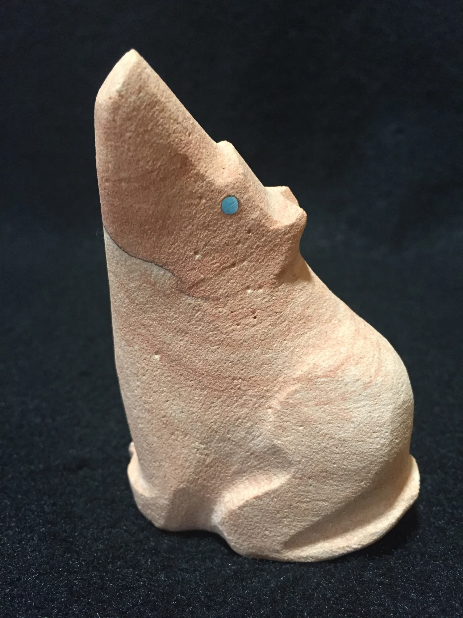 RX13L_Zuni_ Lynn-Quam_sandstone_coyote-fetish.jpg