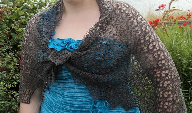 YASMIN-MAGGIE'S-STOLE.jpg