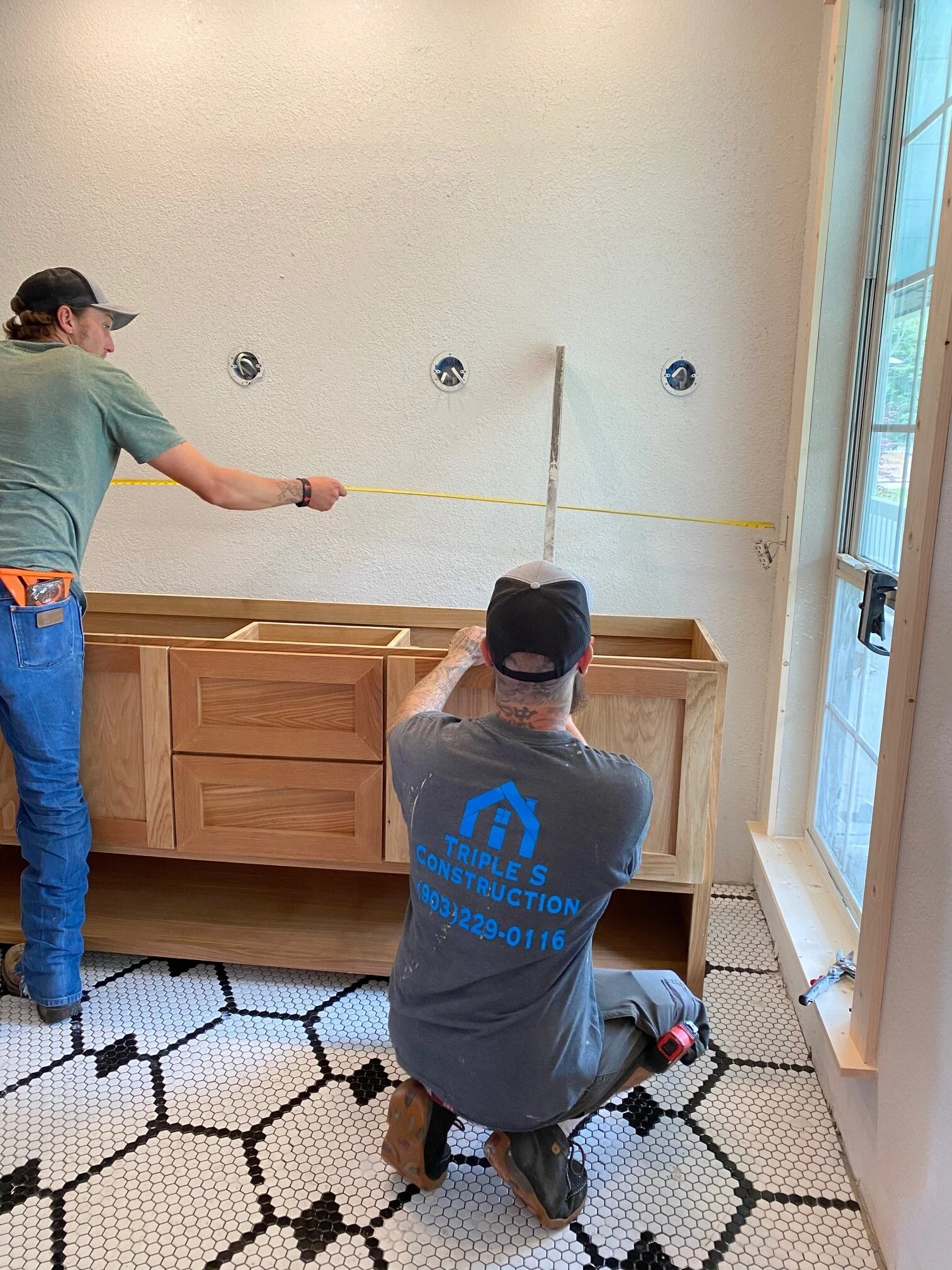 Vanities and vendors-The vanity gets set and the current situation with vendors- One Room Challenge Week 7