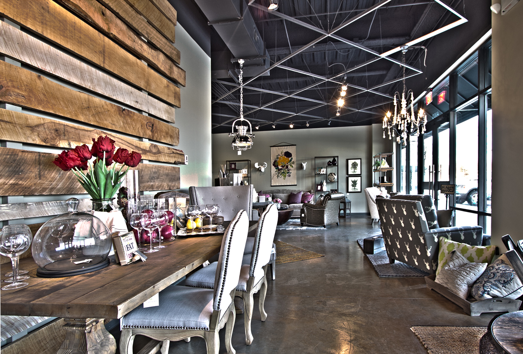 Ellecor inside 2 copy.jpg