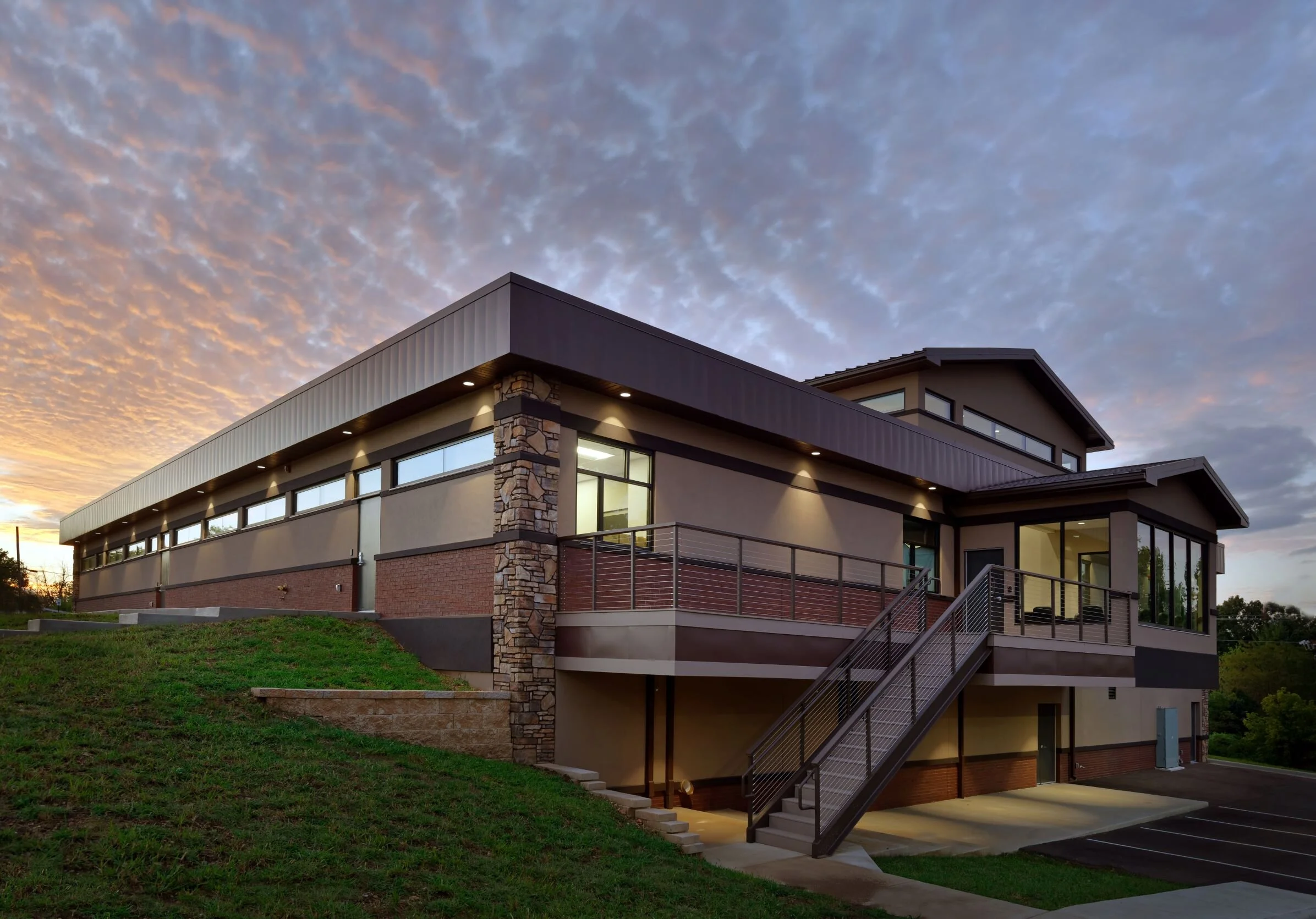 CentralOzarksMedCntr-Ext-08.jpg