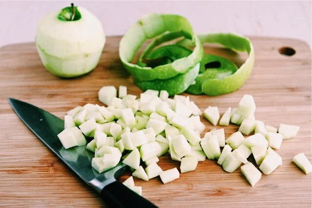 BEST-EVER HEALTHY APPLE CRISP