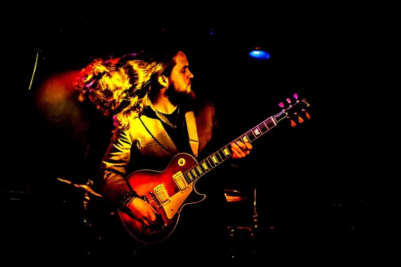 Taylor pic by Alan Westman.jpg