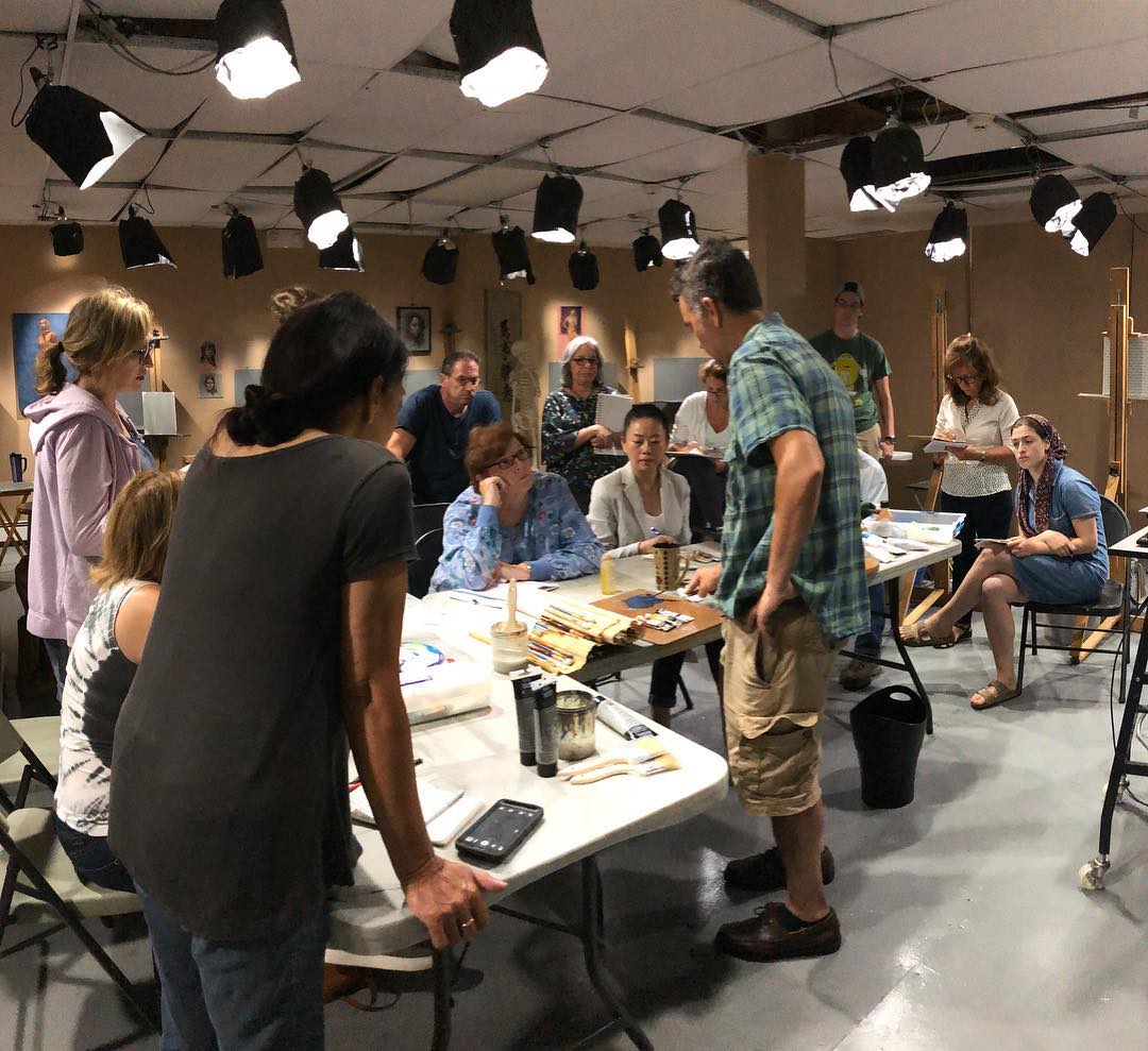 Zeller conducting a workshop at The Teaching Studios of Art® on color theory and mixing oil paint.