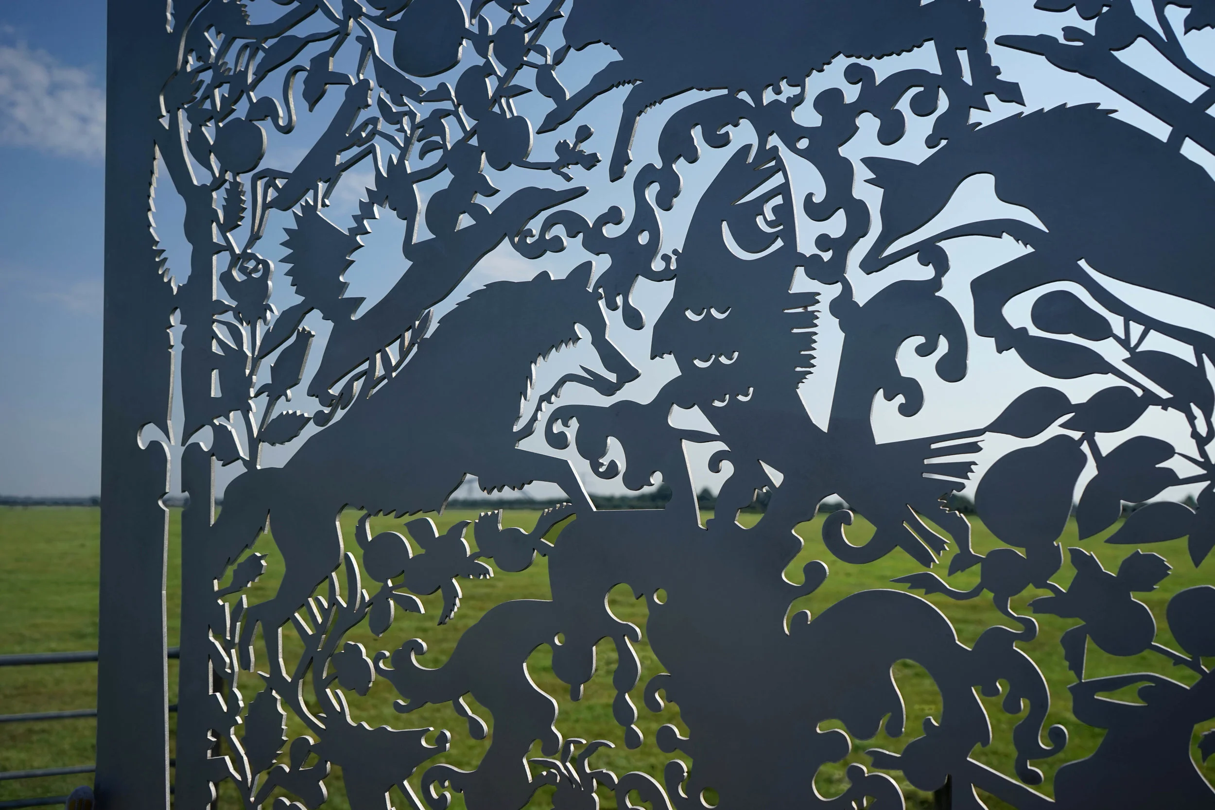 The panels could also work as gates leading to a park, garden or estate.