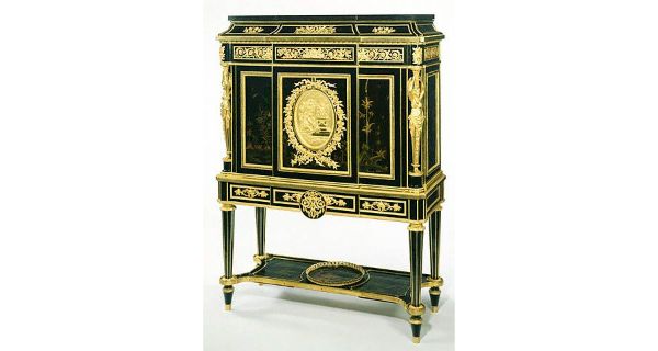 Louis XVI furniture (2).jpg