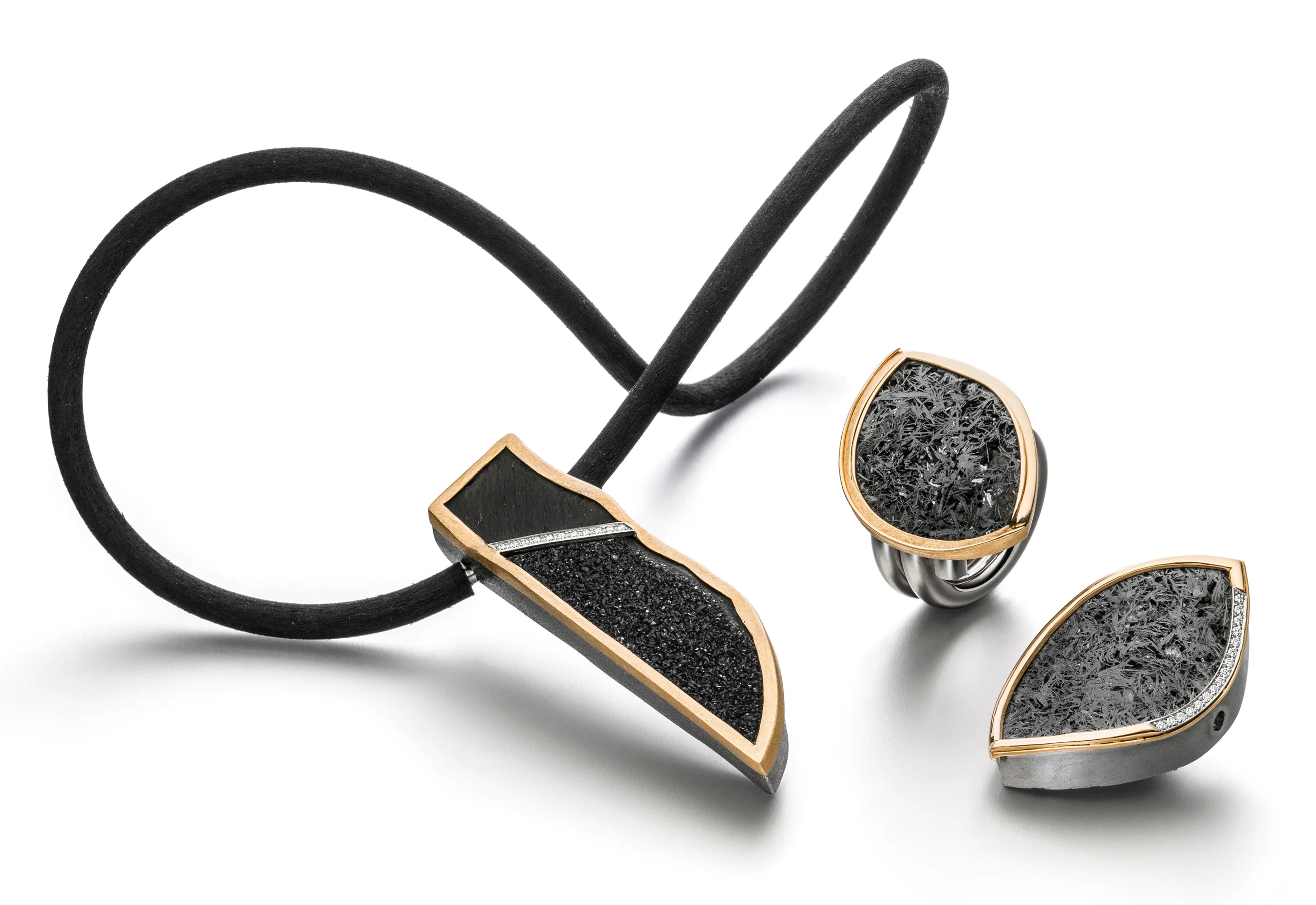 Vario clasp, necklace, and ring in stainless steel, 18k yellow gold. and platinum with drusy agate and diamonds by Marcel Roelofs , price on request