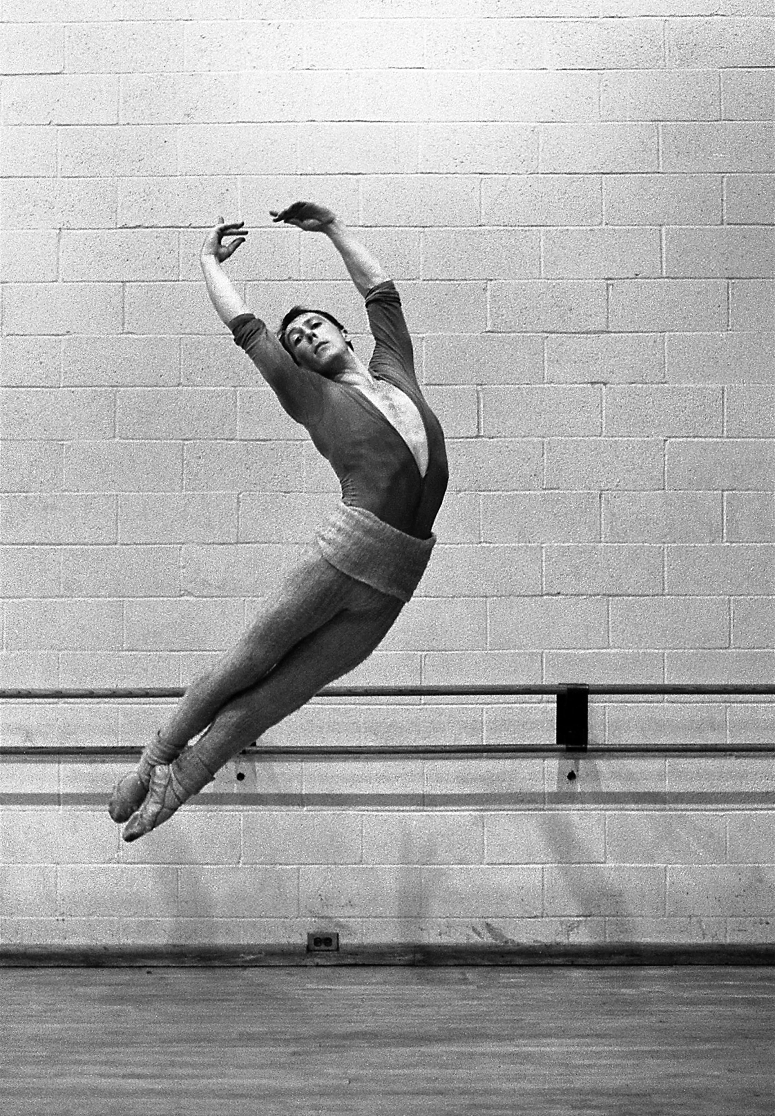 Kenneth Mc.Combie. 1979.