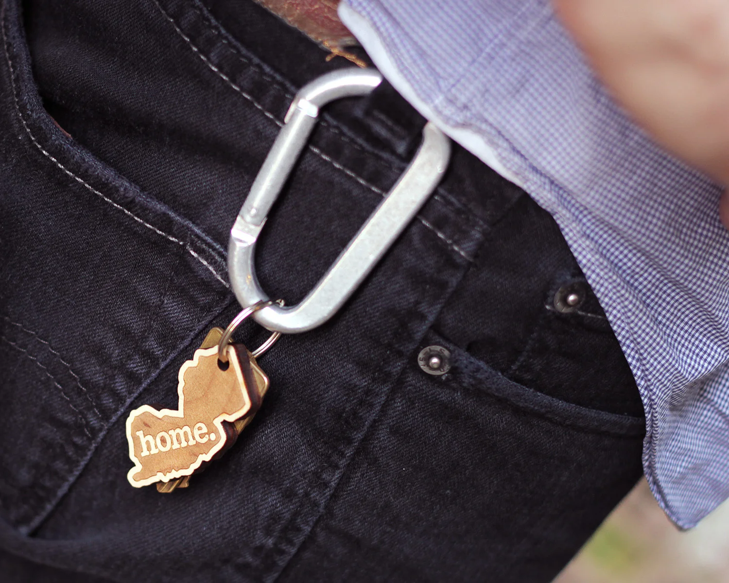 NJ-home-keychain-wood-lifestyle-keys.jpg
