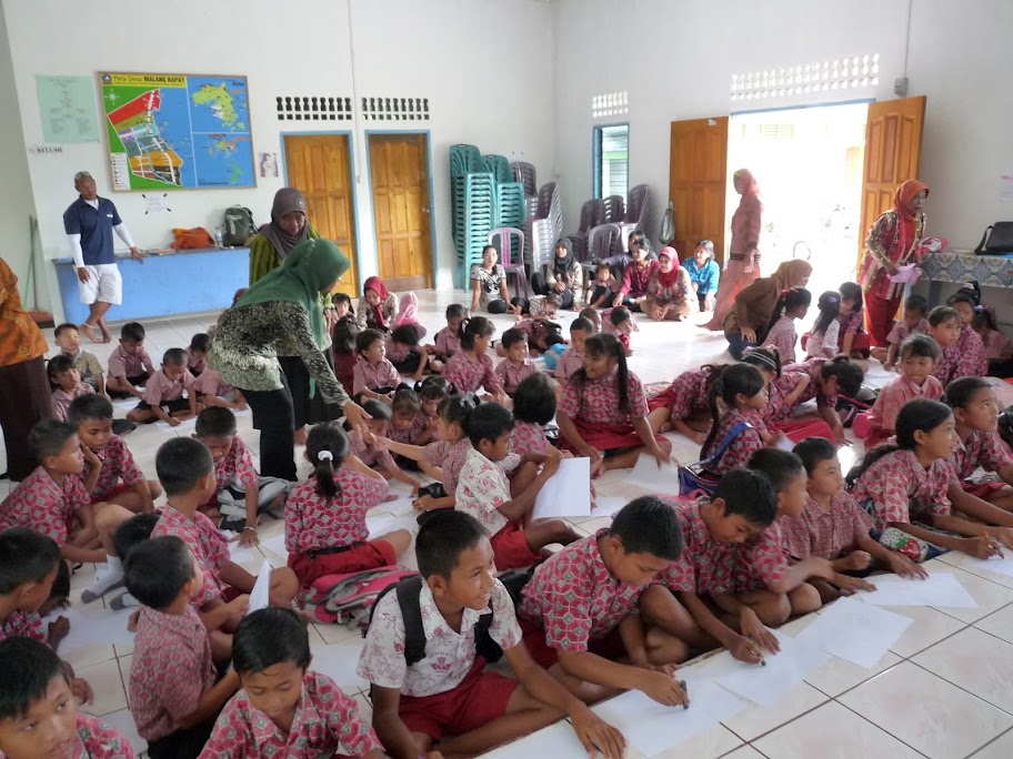 Learning to draw, Bintan, Indonesia