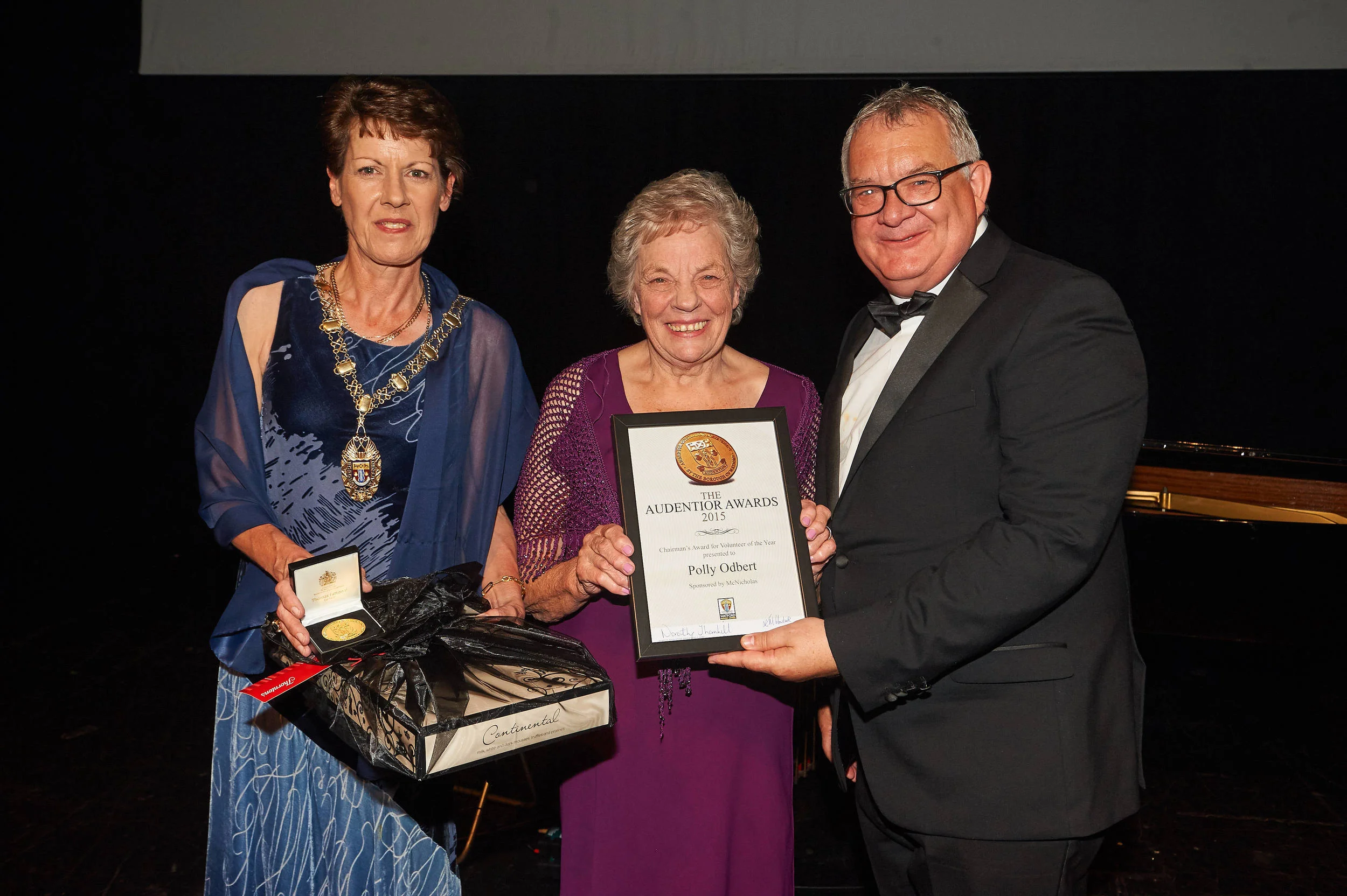 Polly pockets an award!