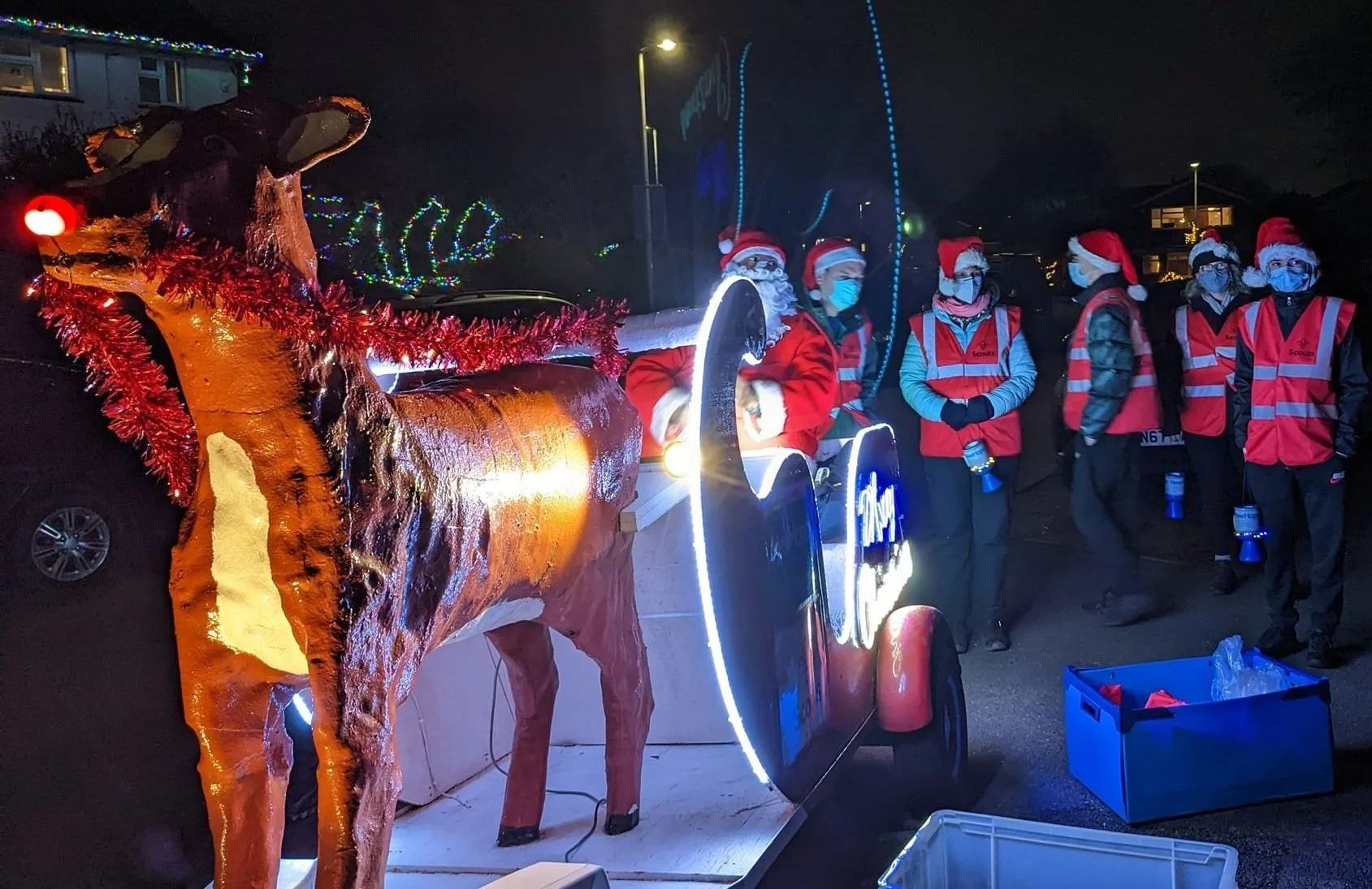 Santa's Sleigh raises over £2,000 for New Hope!