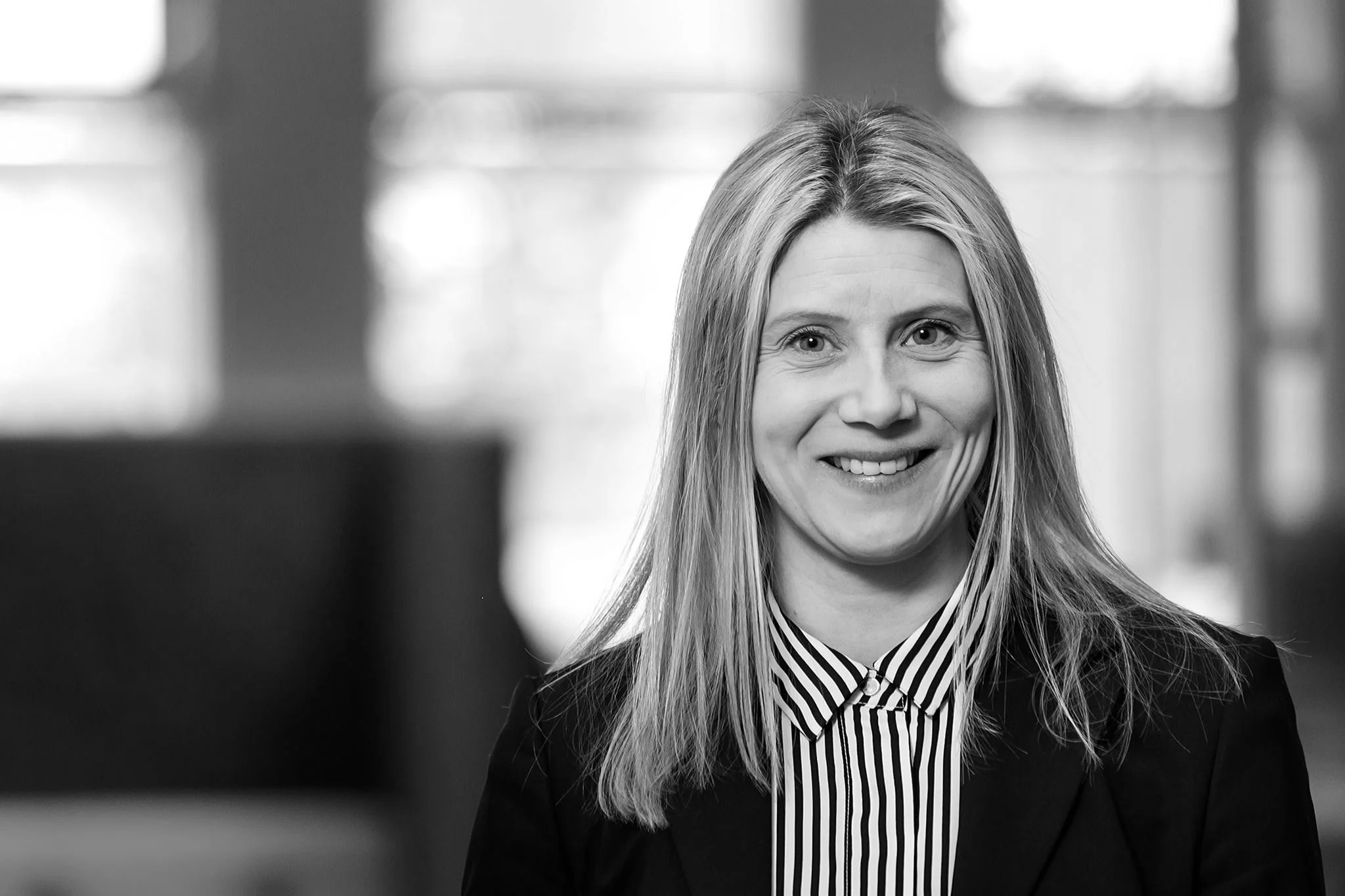 Dr. Sigrún Nanna Karlsdóttir Sigrun has a Ph.D and M.Sc. degrees in Material Science and Engineering and is a leading specialist in geothermal energy and corrosion. Sigrun is CBO and co-founder of Gerosion and Professor at University of Iceland (UI). E-mail: sigrun@gerosion.com