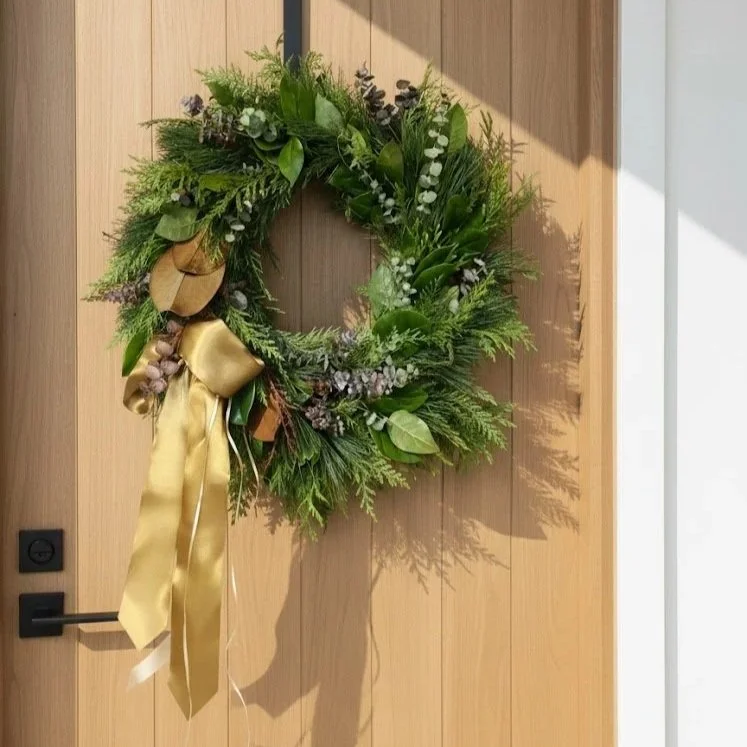 wreathbrowndoor.jpg