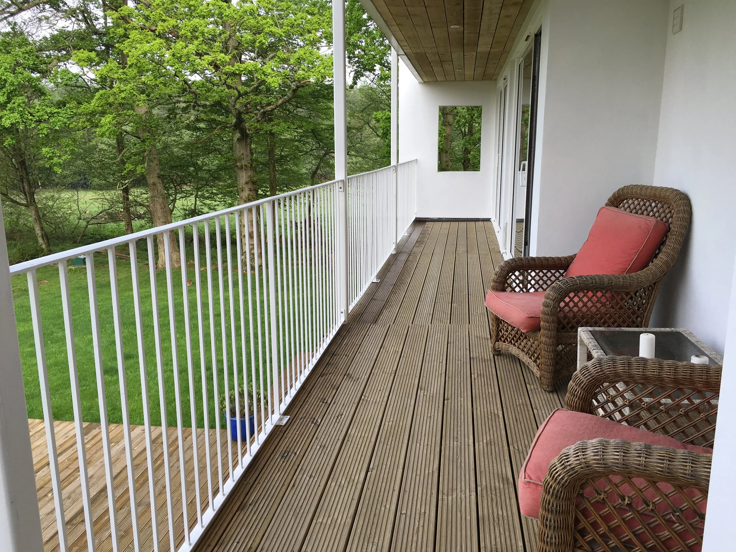balcony.jpg