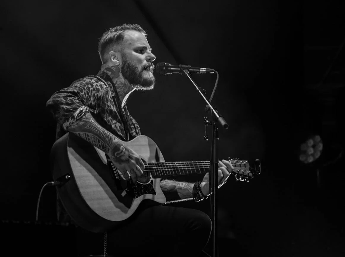 Always love doing the acoustic stuff. Working on some new vids...coming soon .
.
.
.
.
#acousticguitar #guitar #guitarist  #liveacoustic #tattooman #tattoolife #martinacoustic #elixirstrings #krisbarras #acousticsessions