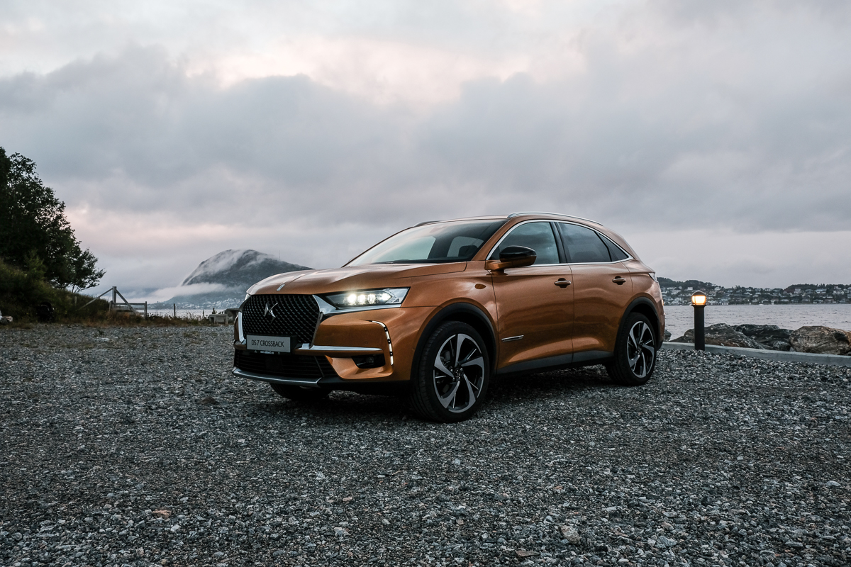 ds7-lyser-opp-alesund-aaland.bil.jpg