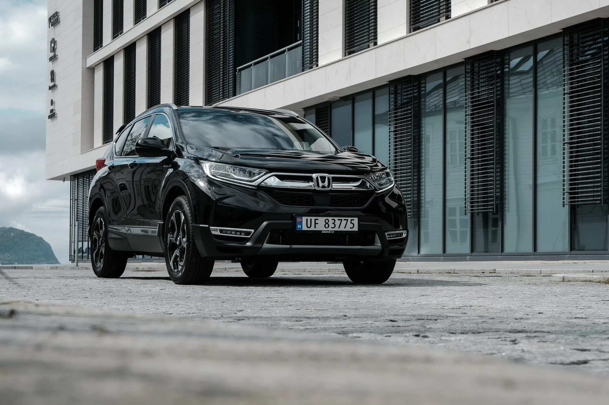 nye-honda-cr-v-hybrid-aaland-bil-alesund-bilforhandler.jpg
