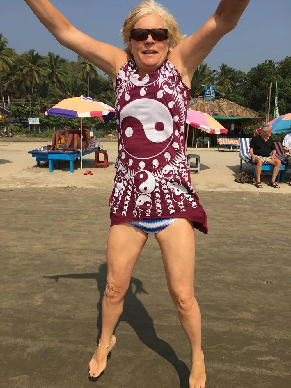 Charlotte hoppar.jpeg