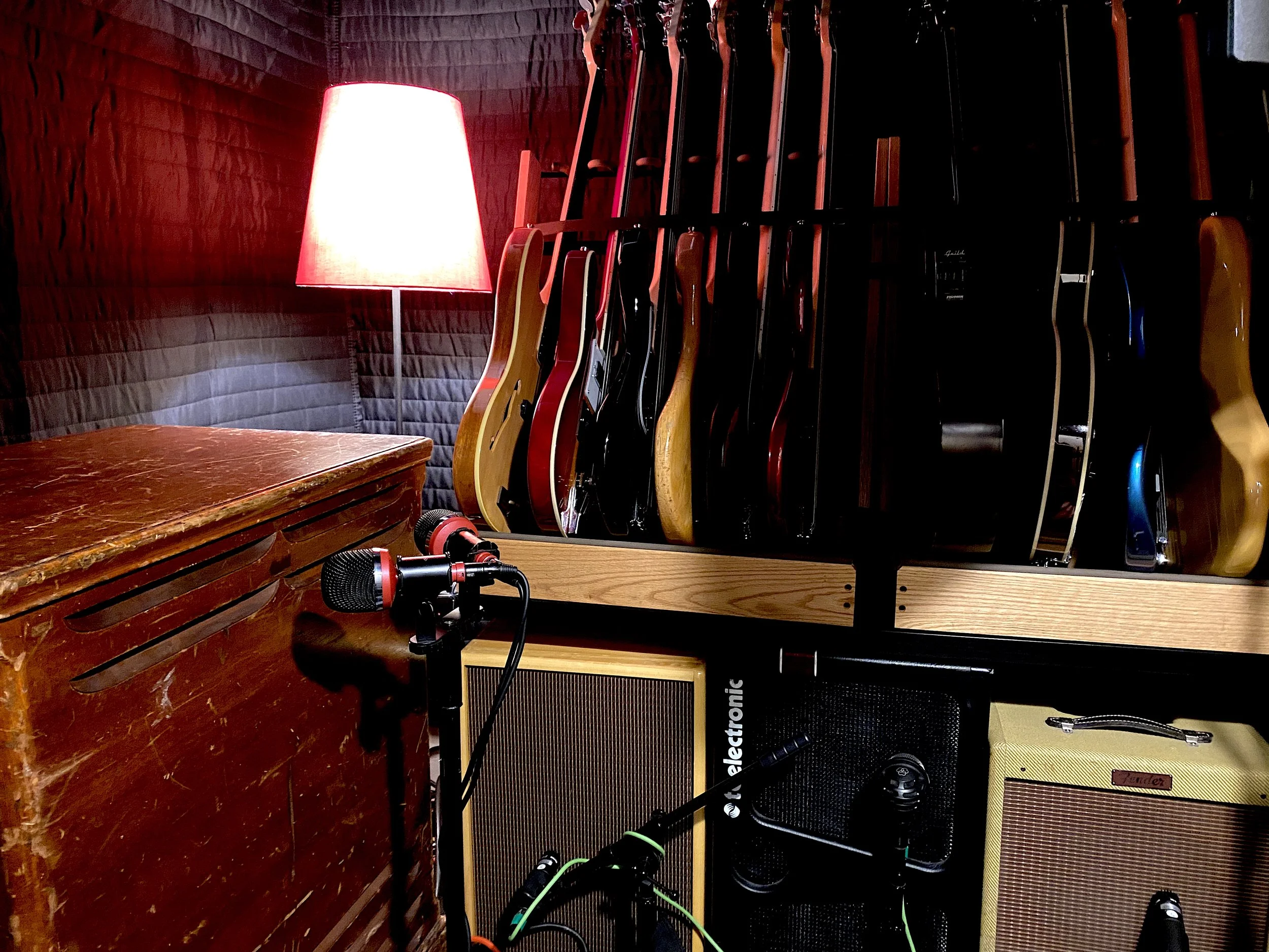  145 Leslie , Cabs &amp; Bass Room 