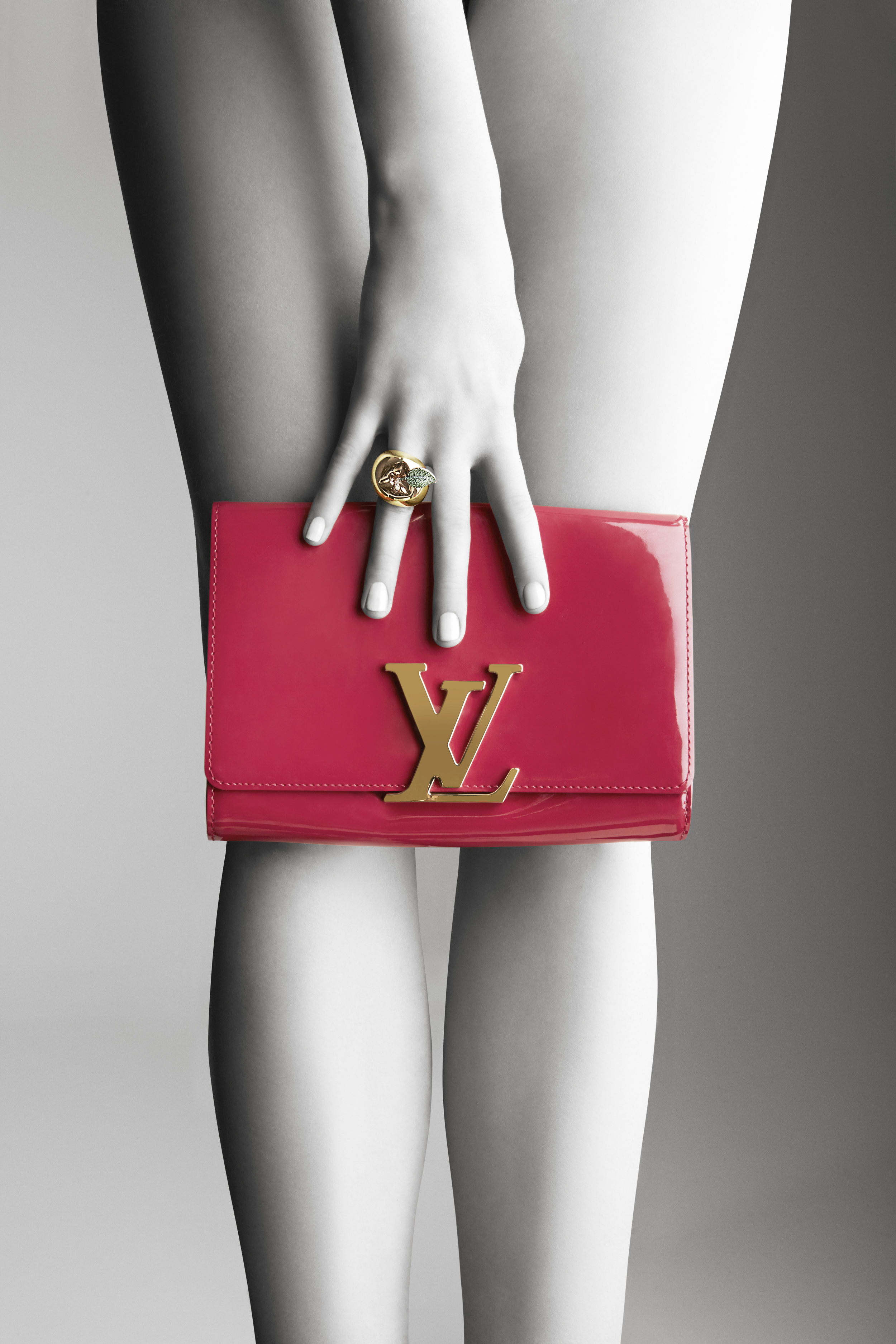 Shot_06_YSL_Bag_061-04a.jpg