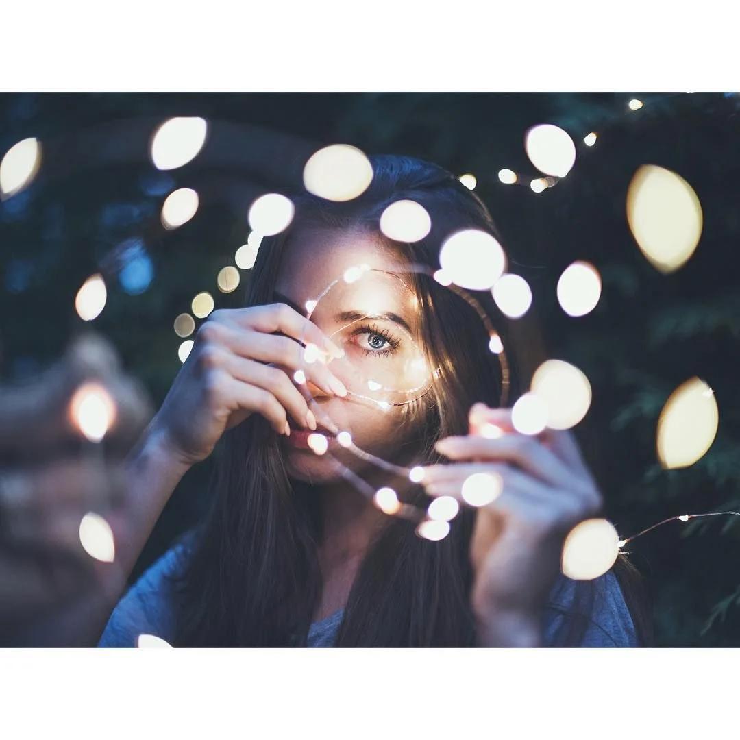lights out of focus