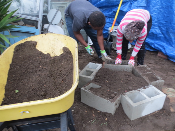 chet-filling-cement-blocks.jpg