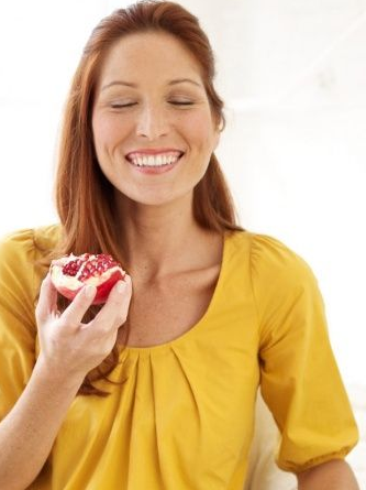 Body + Soul Model eating pomogranit.png