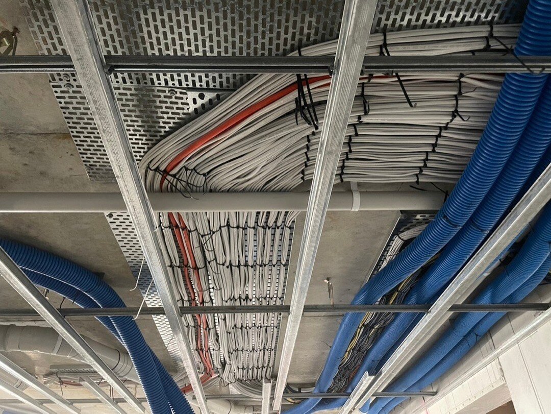 A bit of cable management action at the Vaucluse project. #smarthome 

Designer @victoriawatersdesign 
Architect @jellbags &amp;  @annabellechapman 
@vaucluse_hamptons 

#construction #architecture #builder #renovation #extentions #carpentry #dreamho