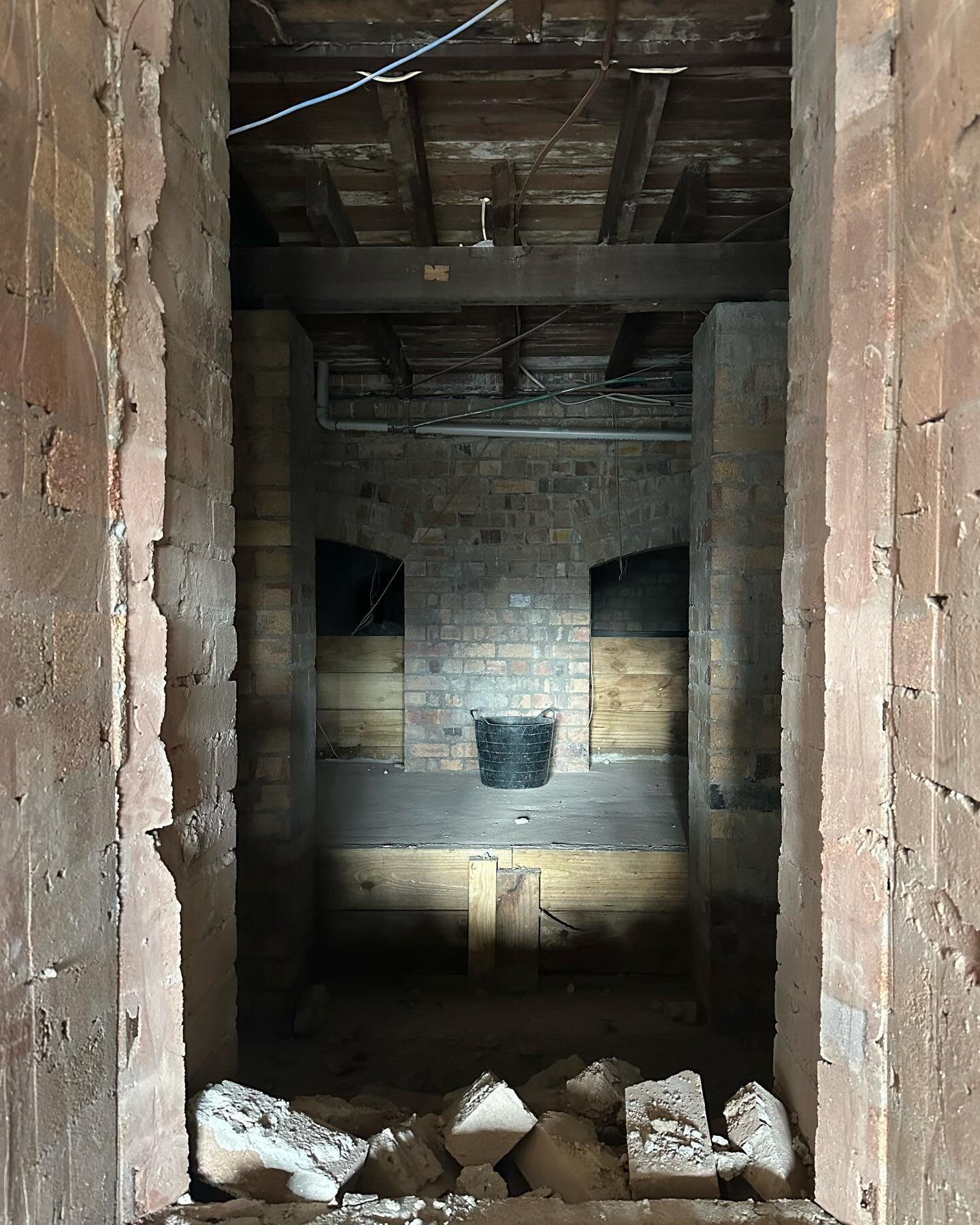 Wine Cellar 🍷 coming!
Bashing through 3 courses of SOLID brick to get under the house at Darling Point. ⚒️🧱🧨 

@annabellechapman