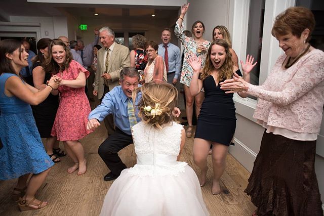 Dance it out, it's Saturday! 😍😎😁
.
.
.
.
.
#secondshooting #secondshooter #capecod #danceparty #flowergirl #wedding Second shooting with Kelly Cronin Photography 🙌🏻